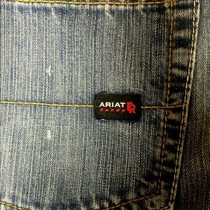 Ariat Blue Relaxed Fit Jeans with Classic Fading size 42x32 *stained jeans*